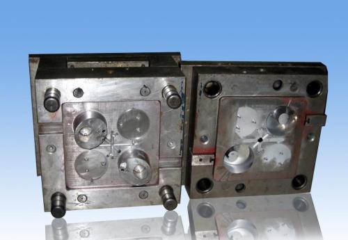 如何預防模具拉不開模？ 深圳塑膠模具開模